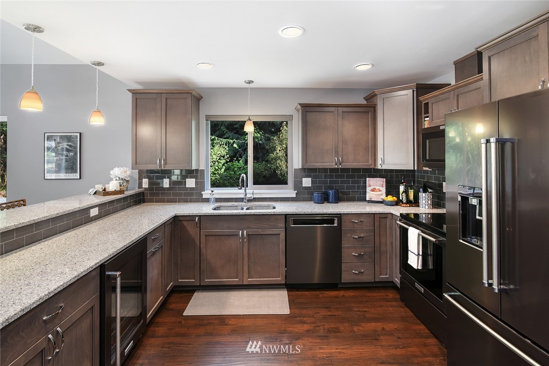 15289 Olympic View Road Northwest Silverdale, WA 98383 - Photo 10 of 25 Gallery Image 10