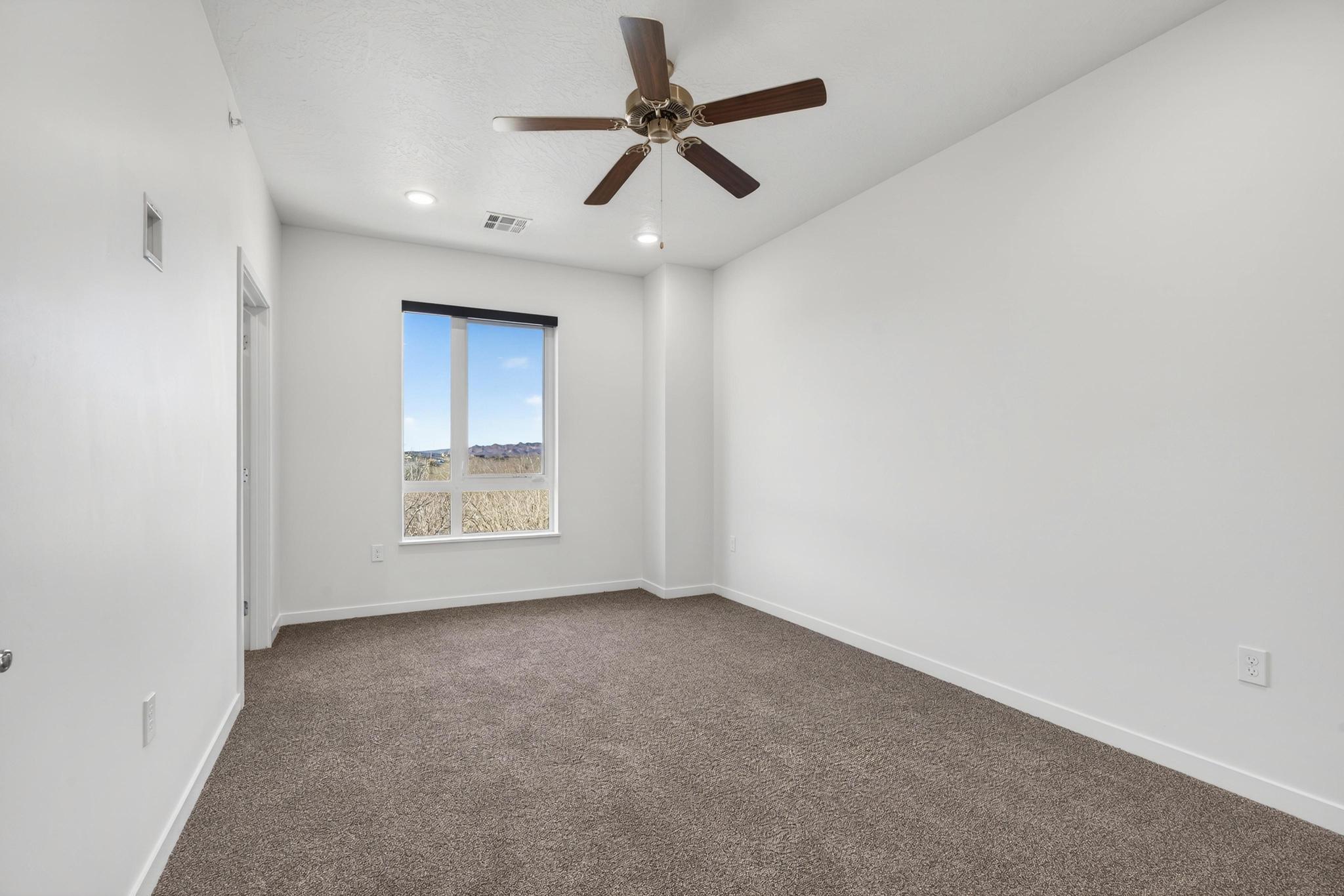 983 West State Street, Unit C203 Hurricane, UT 84737 - Photo 29 of 48 DSC09447