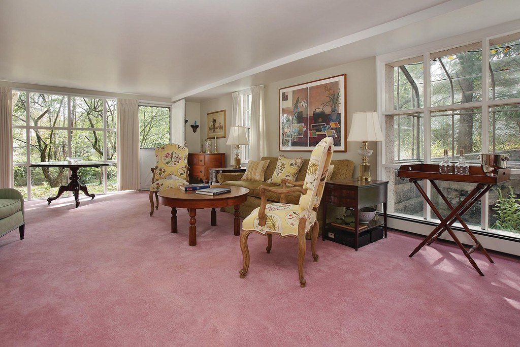210 Chestnut Hill Road Newton, MA 02467 - Photo 3 of 9