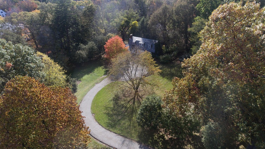 210 Chestnut Hill Road Newton, MA 02467 - Photo 7 of 9