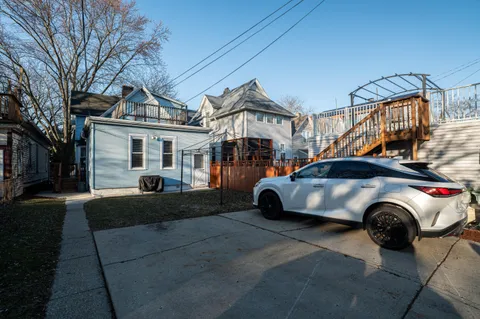 $390,000 | 2914 South Wentworth Avenue, Unit 2916, Milwaukee, WI 53207