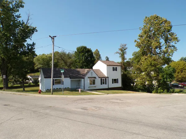 $159,900 | 215 North Oak Street, Paoli, IN 47454