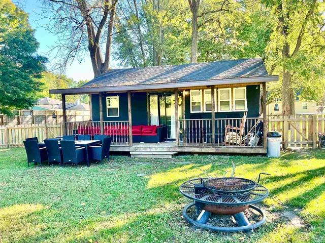 $420,000 | 58489 County Road 9, Elkhart, IN 46517