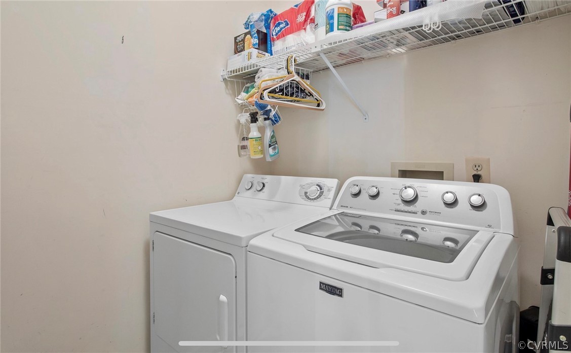 2804 Cove Ridge Road Midlothian, VA 23112 - Photo 13 of 28 a utility room with dryer and washer