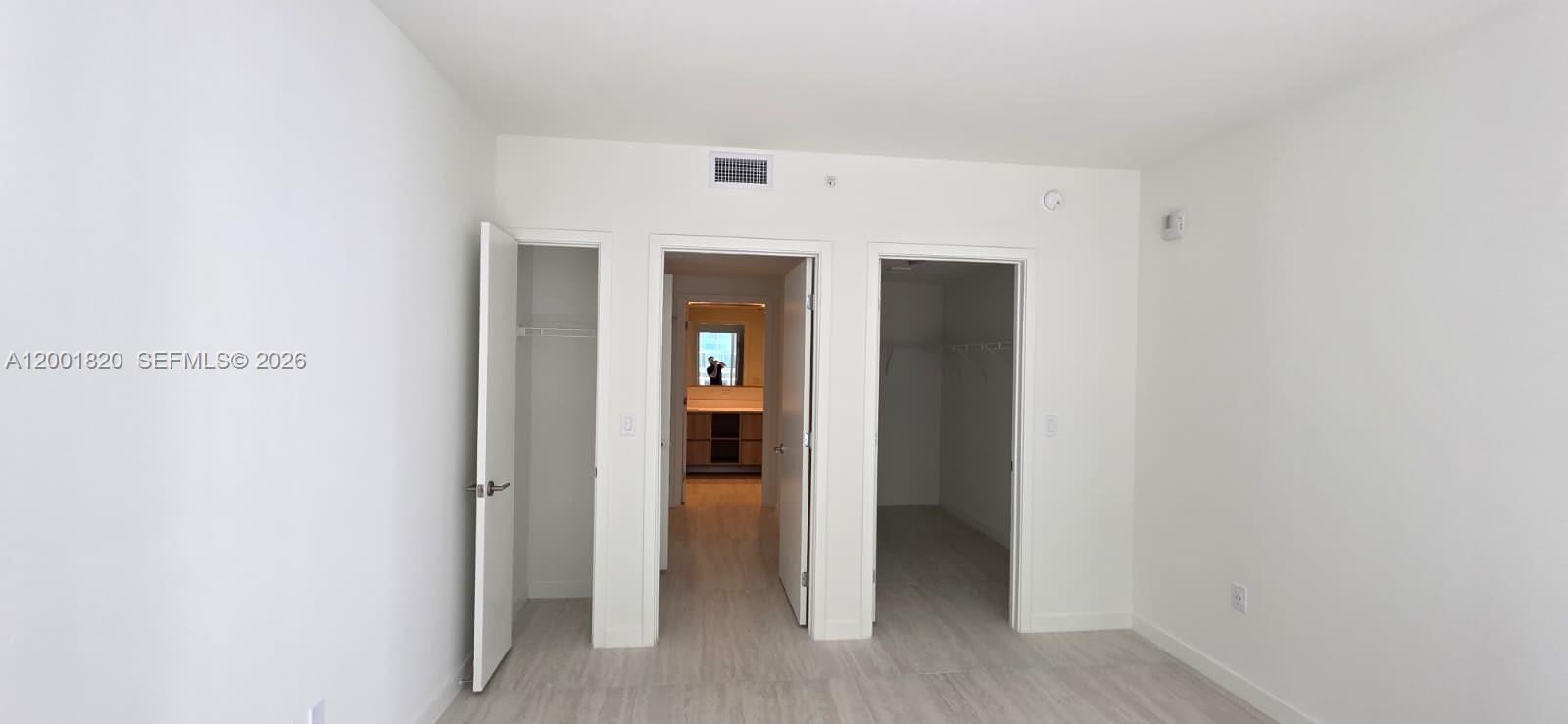 77 Southeast 5th Street, Unit 2108 Miami, FL 33131 - Photo 15 of 18
