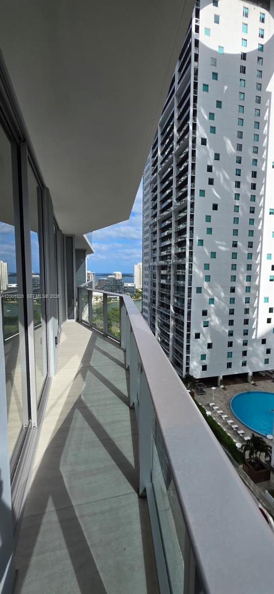 77 Southeast 5th Street, Unit 2108 Miami, FL 33131 - Photo 17 of 18