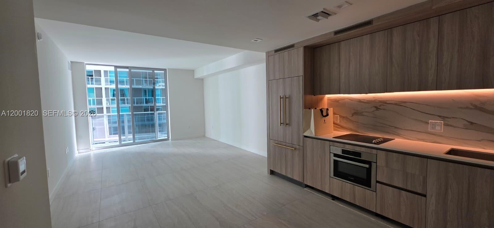 77 Southeast 5th Street, Unit 2108 Miami, FL 33131 - Photo 2 of 18