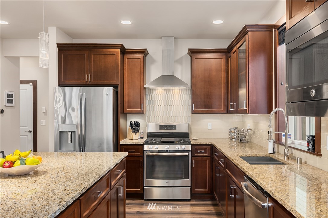 19409 Meridian Drive Southeast Bothell, WA 98012 - Photo 5 of 31