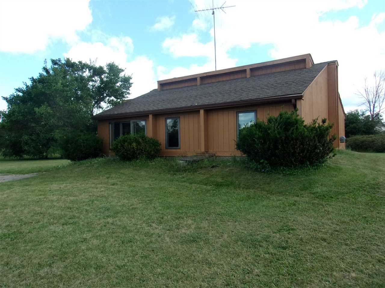 5467 South Crawford Road Mount Pleasant, MI 48858 - Photo 1 of 21 1804981.JPG