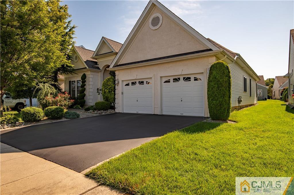 17 Tamarack Road Monroe Township, NJ 08831 - Photo 2 of 35 Gallery Image 2
