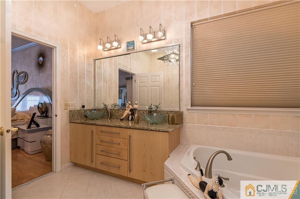 17 Tamarack Road Monroe Township, NJ 08831 - Photo 23 of 35 Gallery Image 23