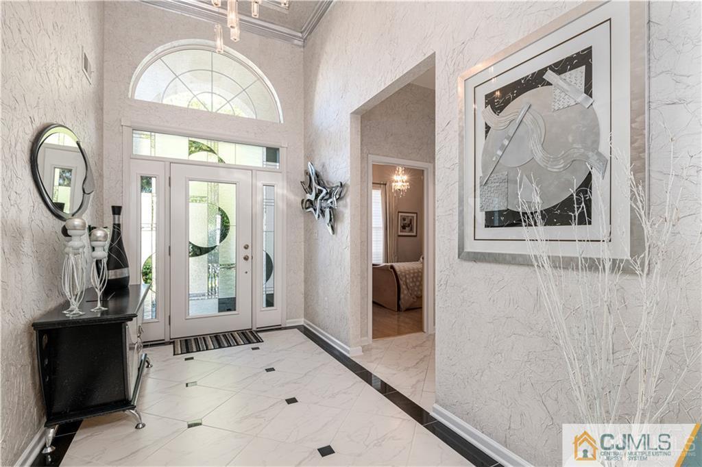 17 Tamarack Road Monroe Township, NJ 08831 - Photo 4 of 35 Gallery Image 4