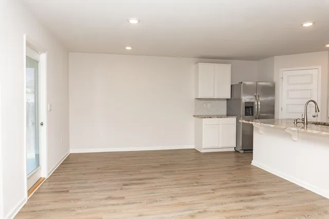 $2,100 | 216 Laurel Hl Street, Crestview, FL 32539