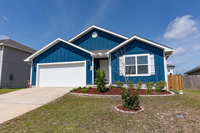 $2,100 | 216 Laurel Hl Street, Crestview, FL 32539