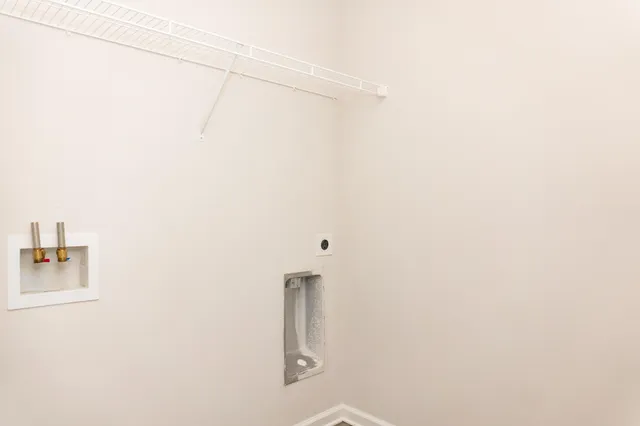 $2,100 | 216 Laurel Hl Street, Crestview, FL 32539