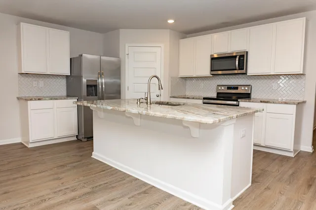 $2,100 | 216 Laurel Hl Street, Crestview, FL 32539