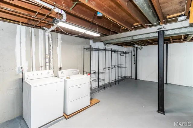 $255,000 | 816 Crestland Drive, Ballwin, MO 63011