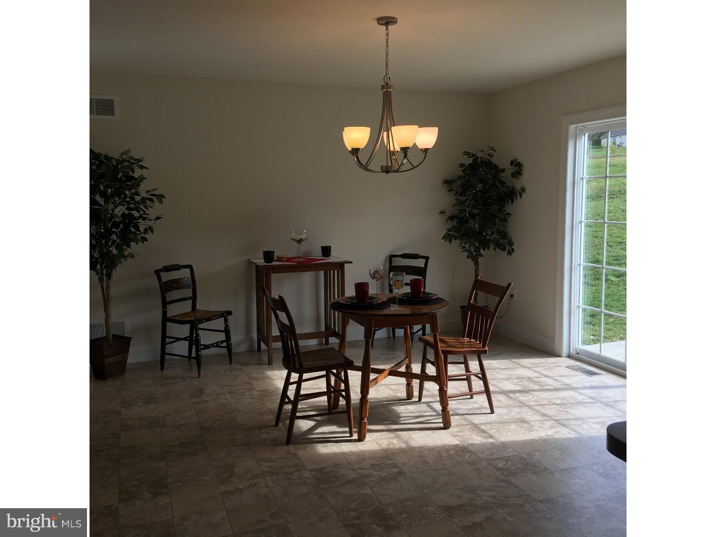 1 Tulpy View Road Womelsdorf, PA 19567 - Photo 7 of 19 Dining Room