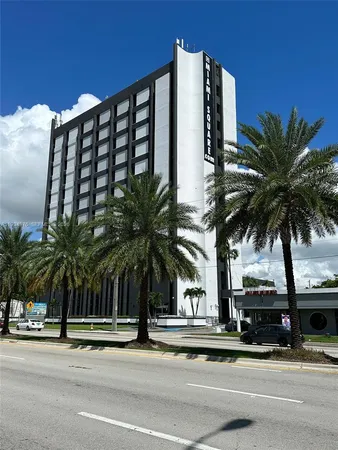 $18 | 699 Northeast 167th Street, Unit 9, North Miami Beach, FL 33162