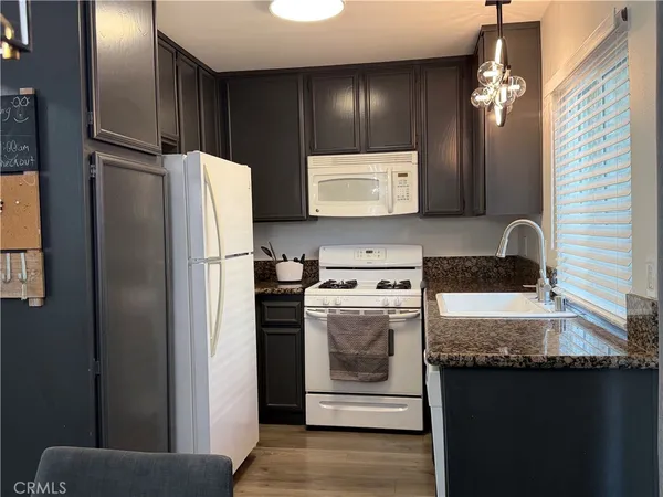 $485,000 | 824 North Pasadena Avenue, Unit 11, Azusa, CA 91702