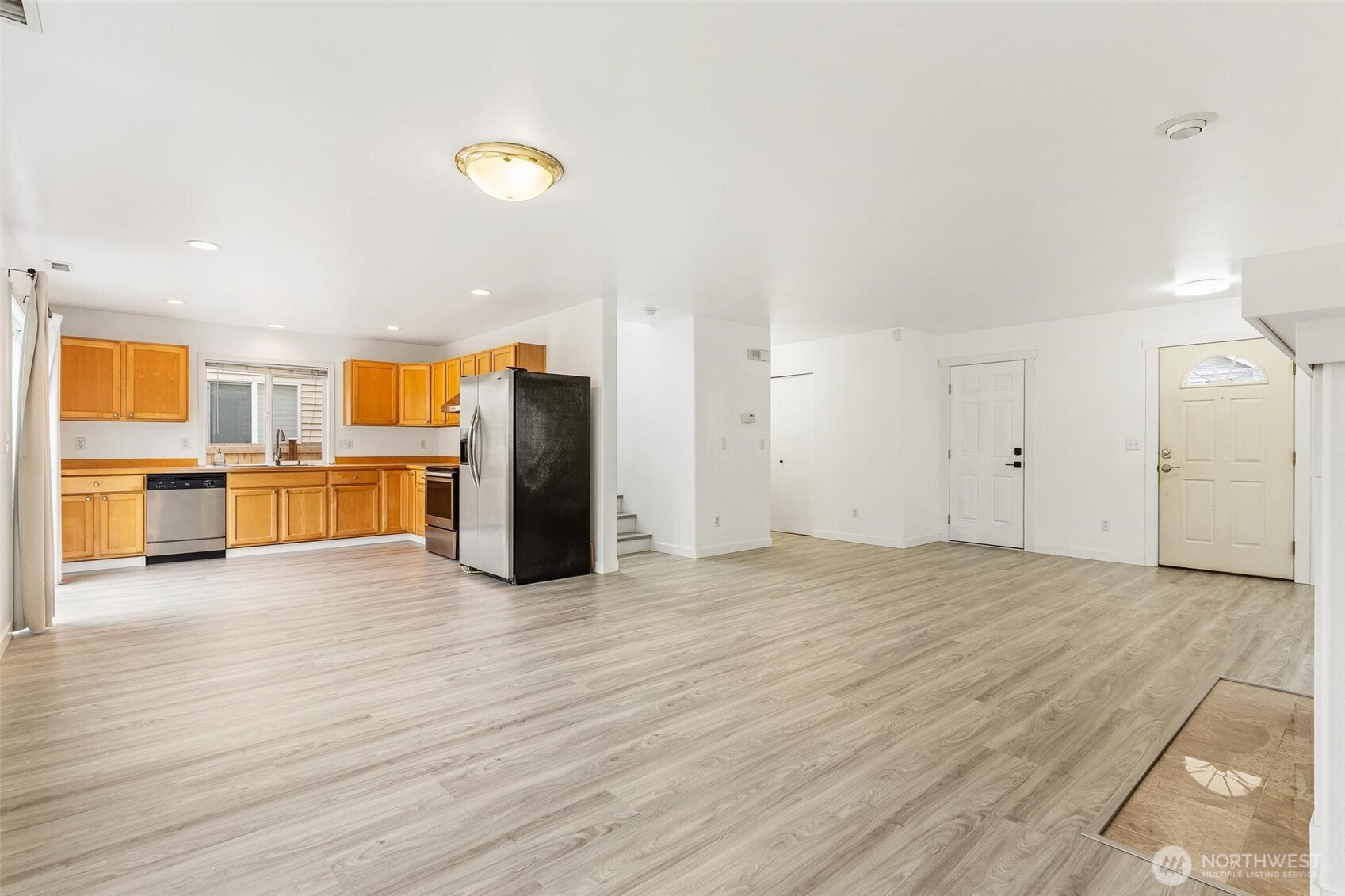 110 Ferndale Avenue Southeast Renton, WA 98056 - Photo 11 of 40