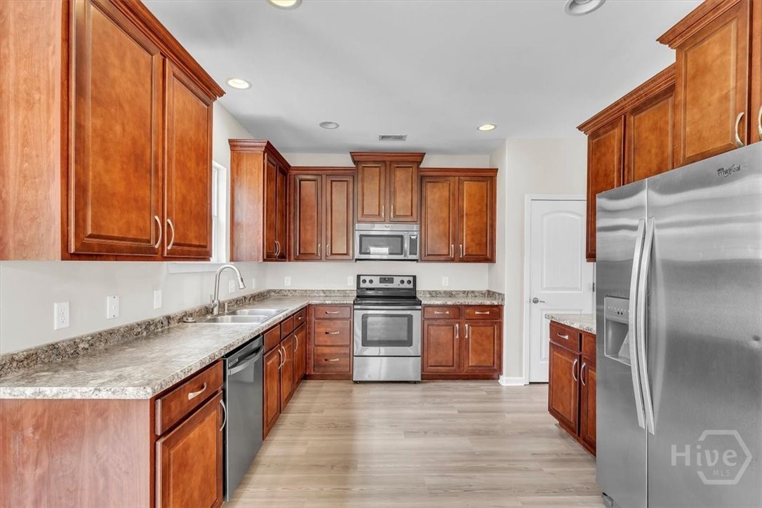 6 Amherst Way Savannah, GA 31419 - Photo 3 of 47