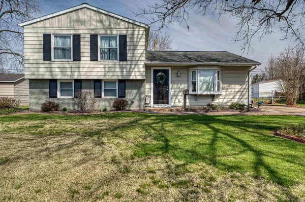 $249,500 | 313 West Buena Vista Road, Evansville, IN 47710