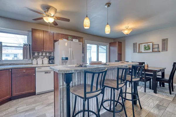 $249,500 | 313 West Buena Vista Road, Evansville, IN 47710