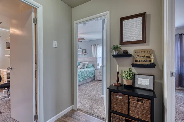 $249,500 | 313 West Buena Vista Road, Evansville, IN 47710