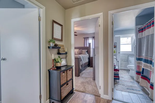 $249,500 | 313 West Buena Vista Road, Evansville, IN 47710