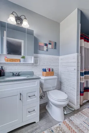 $249,500 | 313 West Buena Vista Road, Evansville, IN 47710