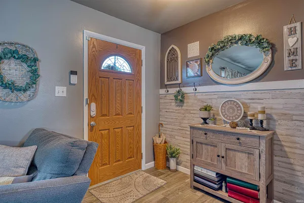 $249,500 | 313 West Buena Vista Road, Evansville, IN 47710