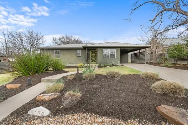 $599,000 | 406 East College Street, Fredericksburg, TX 78624