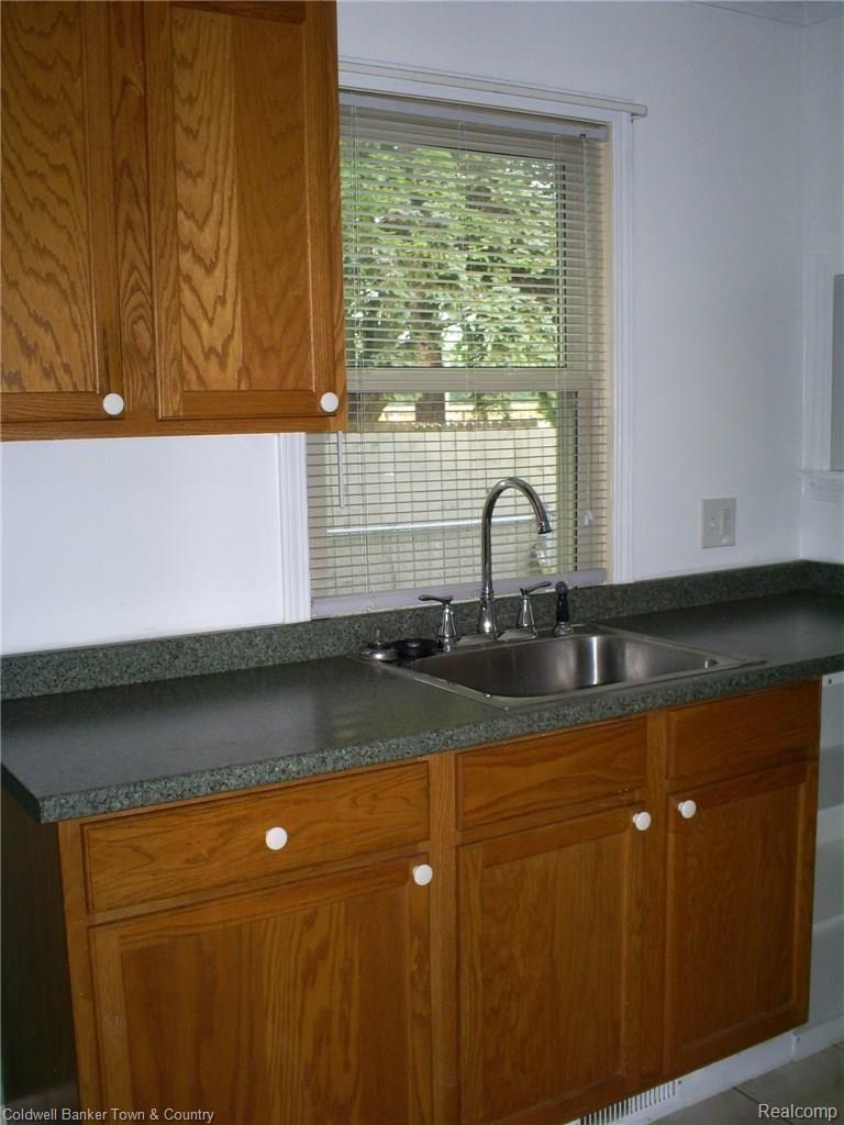 24766 Wick Road Taylor, MI 48180 - Photo 15 of 27 S5031378.JPG