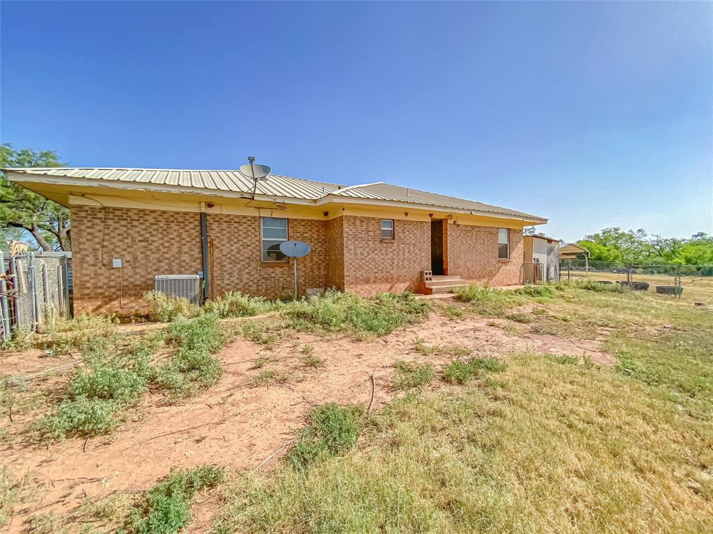 1195 County Road 415 Merkel, TX 79536 - Photo 35 of 40