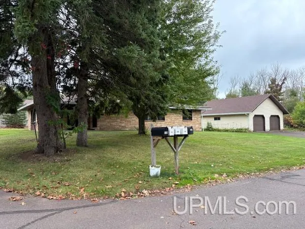 $198,000 | 505 West Southland Avenue, Ironwood, MI 49938