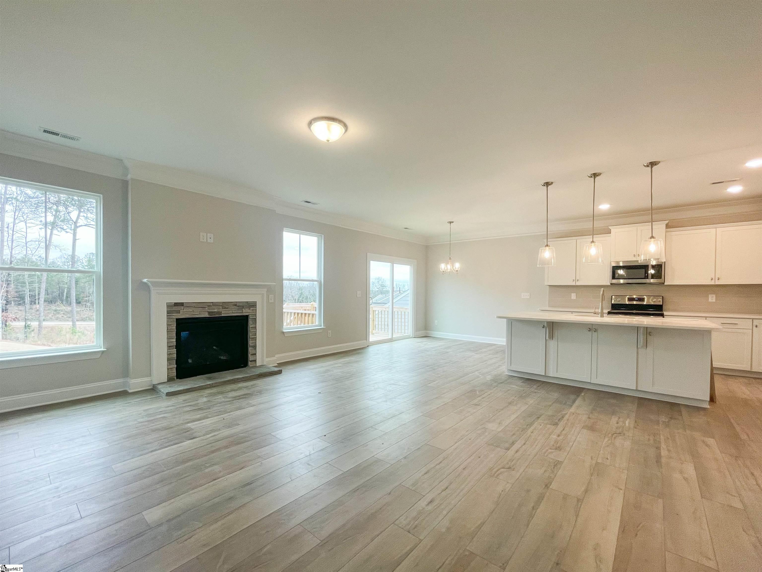 17 MacDee Way Greenville, SC 29607 - Photo 8 of 35 Gallery Image 8