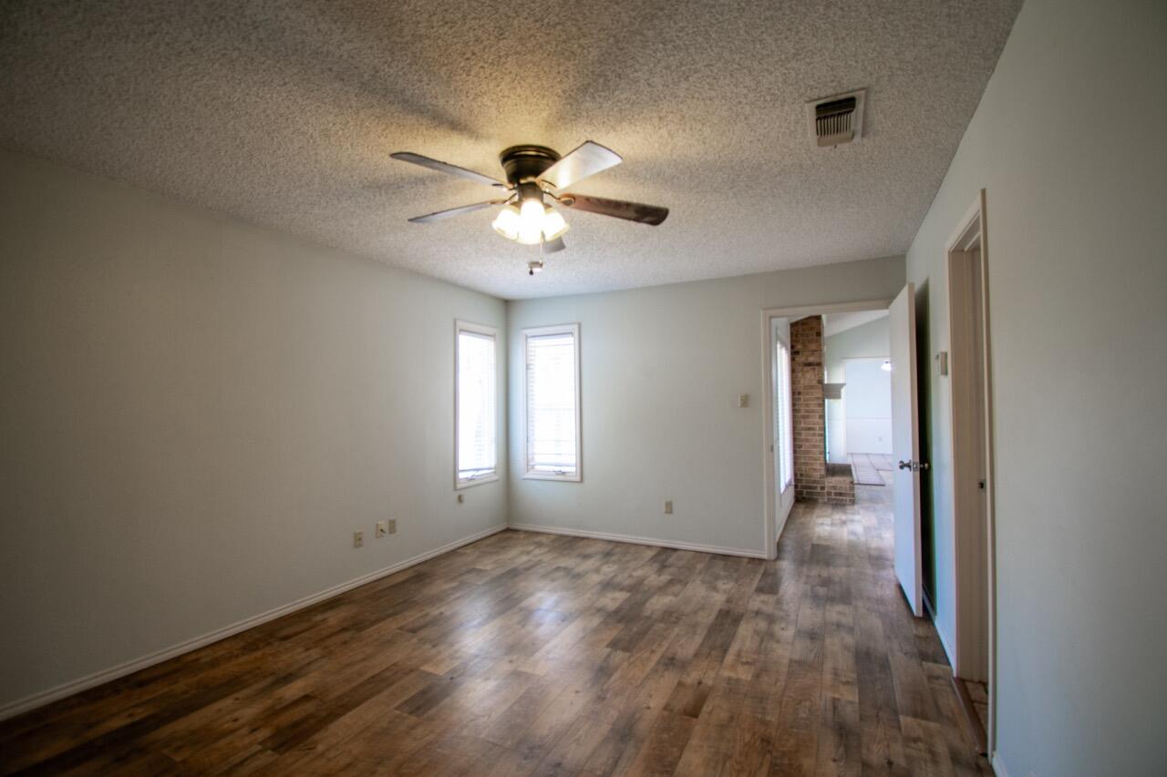 5706 87th Place Lubbock, TX 79424 - Photo 13 of 18 5706 87th Place Lubbock-10 Large