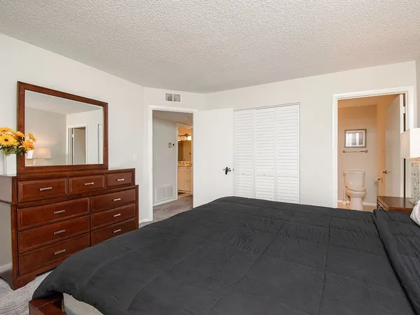$1,700 | 66 Woodland Drive, Unit 106, Vero Beach, FL 32962