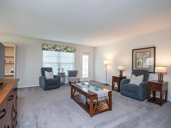 $1,700 | 66 Woodland Drive, Unit 106, Vero Beach, FL 32962