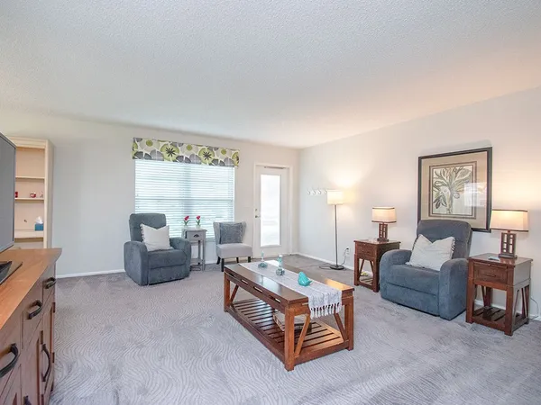 $1,700 | 66 Woodland Drive, Unit 106, Vero Beach, FL 32962