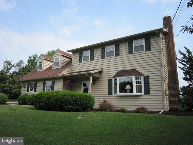 643 Lincoln Road Lititz, PA 17543 - Photo 2 of 14