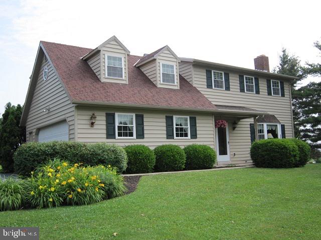 643 Lincoln Road Lititz, PA 17543 - Photo 3 of 14