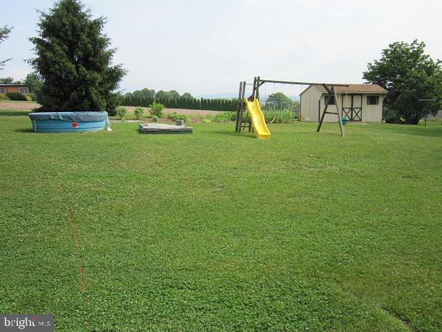 643 Lincoln Road Lititz, PA 17543 - Photo 7 of 14
