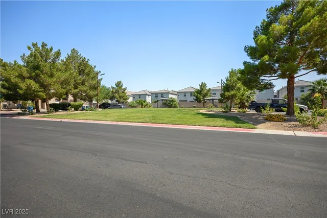 $1,695 | 2076 Pillar Pointe Street, Las Vegas, NV 89115