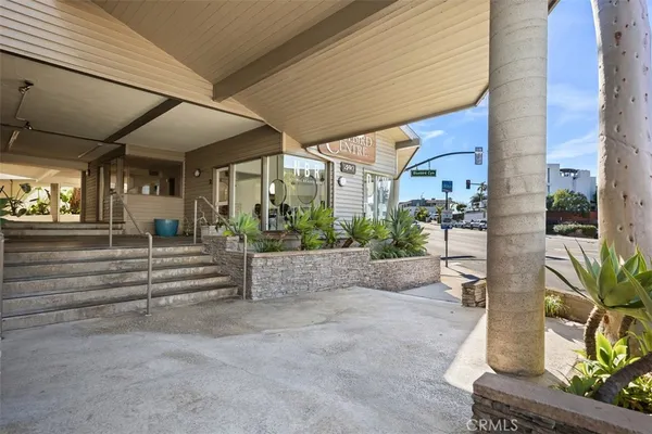 a view of outdoor space