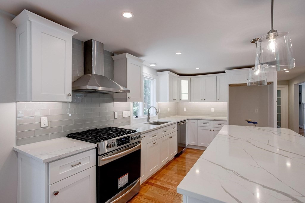6 Ledgewood Road Wilmington, MA 01887 - Photo 10 of 38 Gallery Image 10