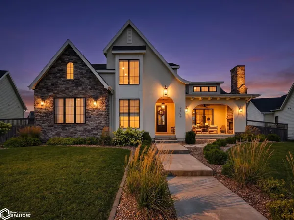 $1,100,000 | 1509 Southwest Des Moines Street, Ankeny, IA 50023