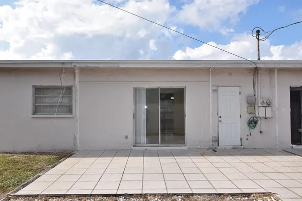 $2,500 | 2472 Northeast 5th Avenue, Unit 2472, Boca Raton, FL 33431