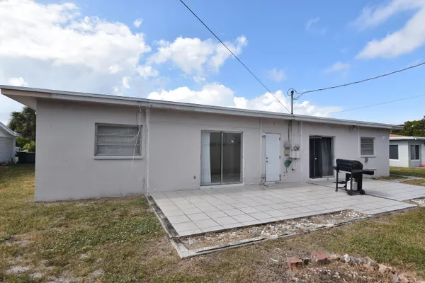 $2,500 | 2472 Northeast 5th Avenue, Unit 2472, Boca Raton, FL 33431